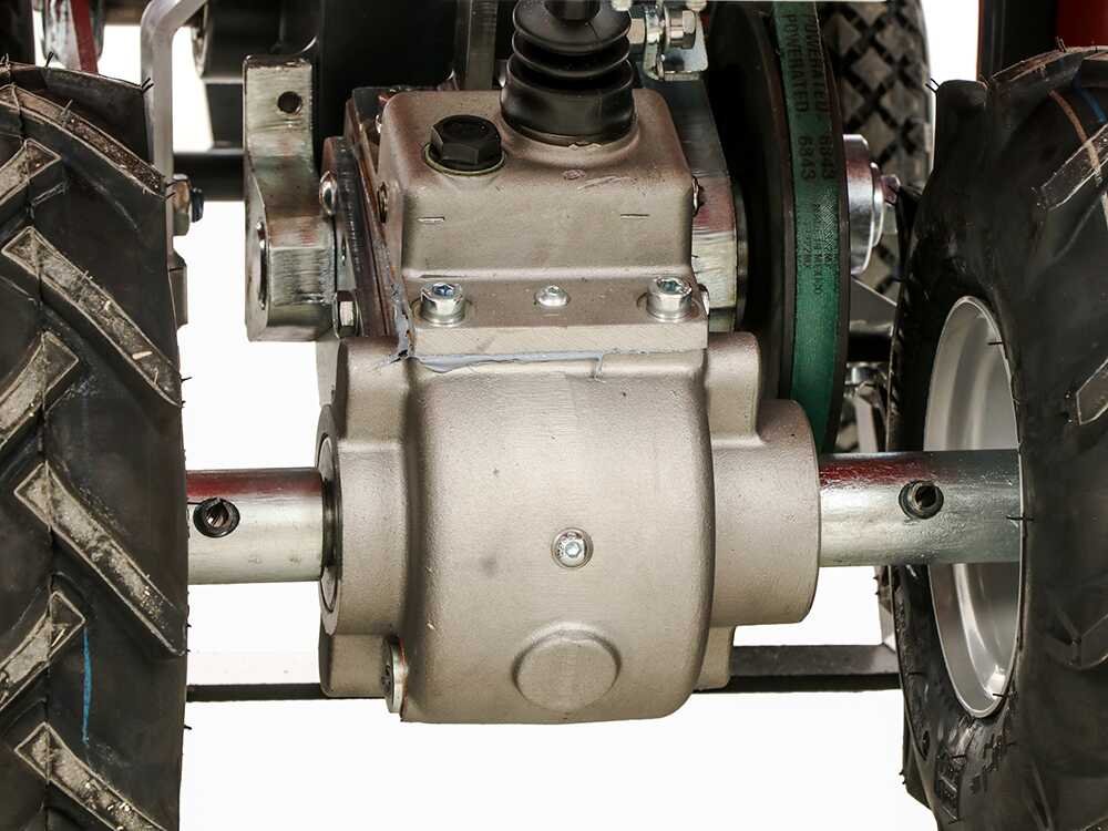 benassi-l300-dplaqueuse-de-gazon-tracte-honda-gx160-5-5-cv-commandes-freins-de-stationnement-et-transmission--63565_14_1752229346_IMG_6870e5e2ca244