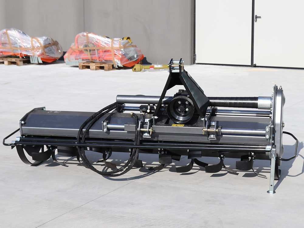 blackstone-bhtl-180-fraise-rotative-pour-tracteur-srie-mdium-lourde-dport-hydraulique-fraise-pour-tracteur-blackstone-bhtl-180-fraise-dplacement-hydraulique--22548_0_1584459680_IMG_5e70efa051fb0