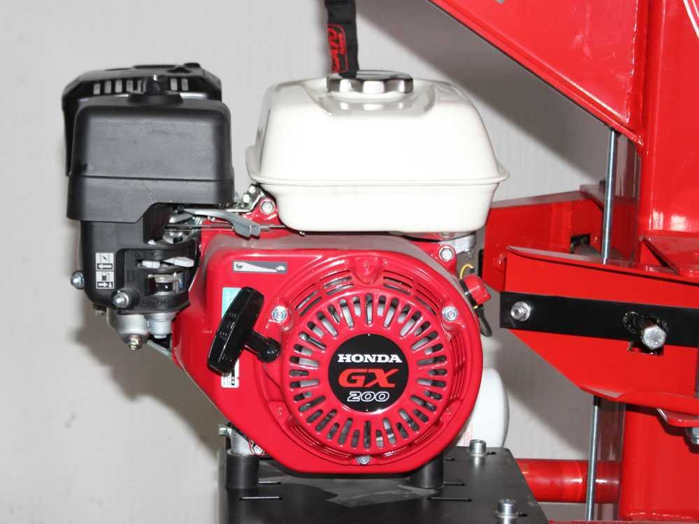 ceccato-bull-spl16h-fendeuse-bois-thermique-verticale-moteur-honda-gx-200--34300_6_1651476715_IMG_626f88ebc3db4