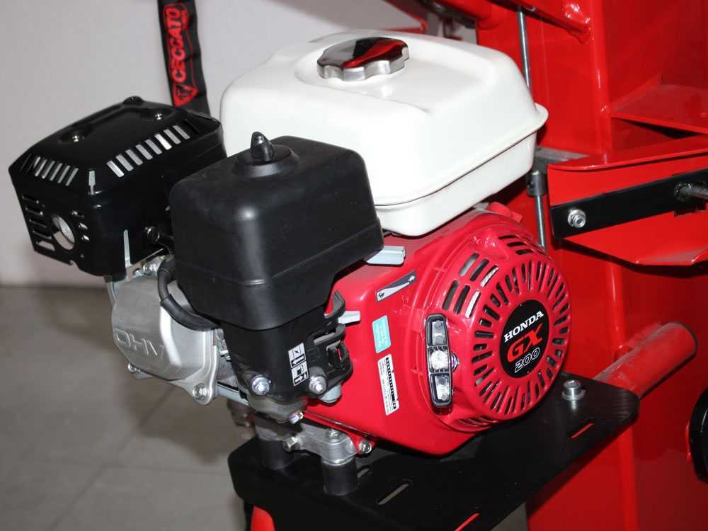 ceccato-bull-spl16h-fendeuse-bois-thermique-verticale-moteur-honda-gx-200--34300_6_1651476715_IMG_626f88ebc6f89