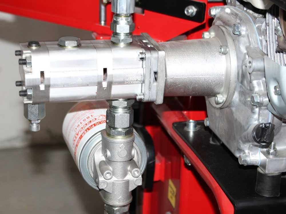ceccato-bull-spl16h-fendeuse-bois-thermique-verticale-moteur-honda-gx-200--34300_6_1651476715_IMG_626f88ebc8459