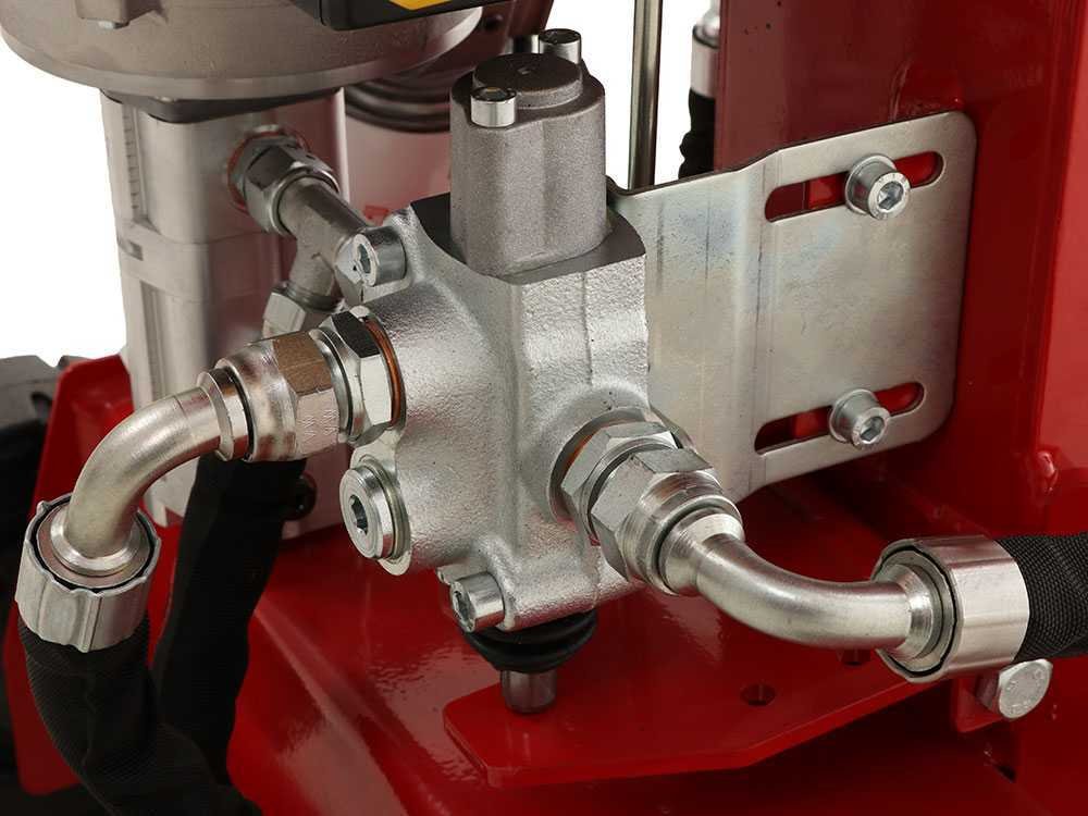 ceccato-bull-sple12-fdp-fendeuse-lectrique-verticale-230v-le-moteur-lectrique--22364_6_1583316758_22352_6_1583252983_IMG_8277