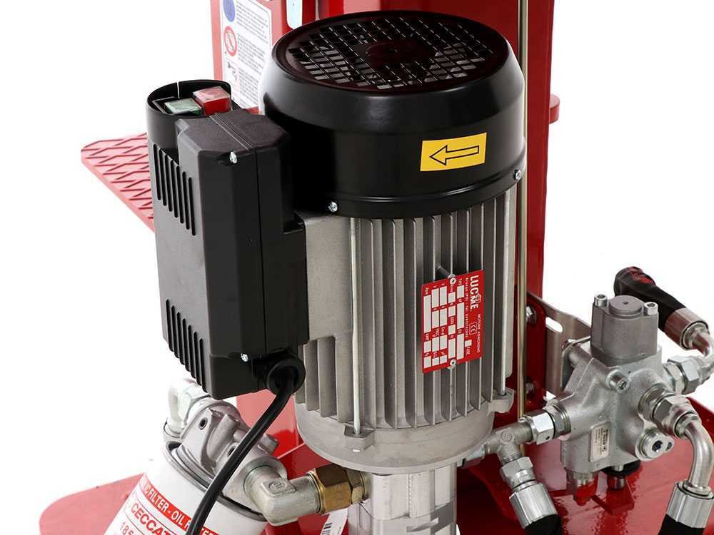 ceccato-bull-sple12-fdp-fendeuse-lectrique-verticale-230v-le-moteur-lectrique--22364_6_1583334499_IMG_8605