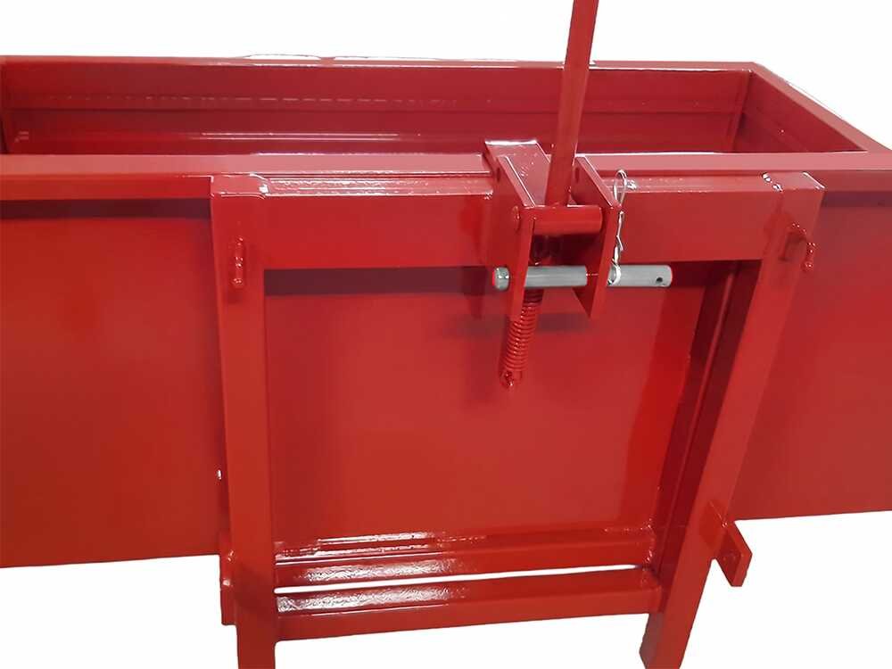 francini-p-130-benne-de-chargement-pour-tracteur-basculante-3-ridelles-ouvrables-basculement-manuel--49364_4_1777547953_IMG_69f33ab1767c2