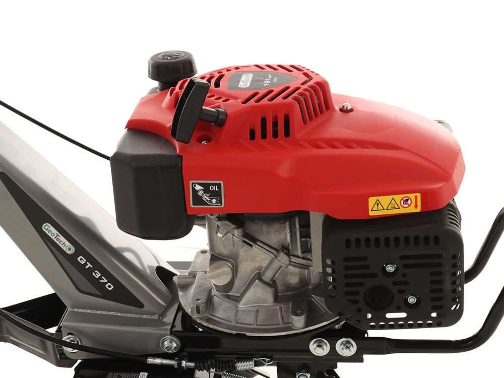 geotech-gt-370-motobineuse-essence-5-5-cv-moteur-ducar-ohv-de-161-cm3-largeur-de-travail-36-cm-et-transmission--16960_3_1559745181_IMG_5586
