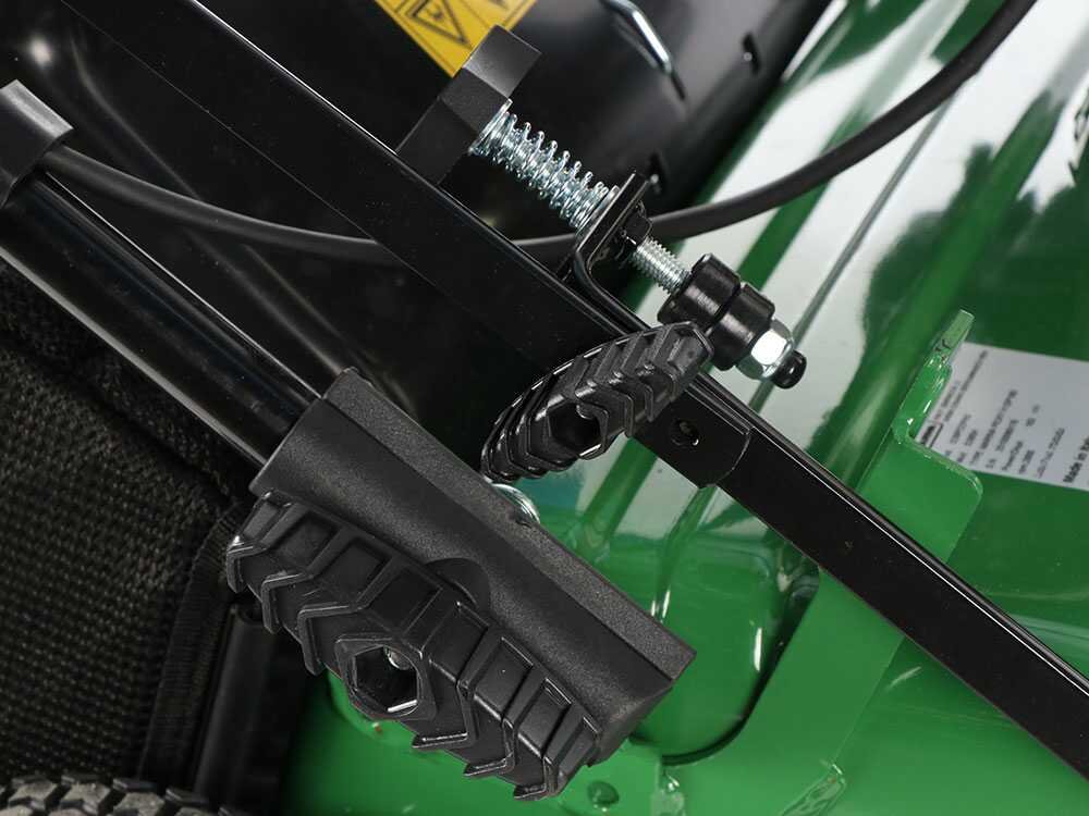 marina-systems-picky-b-balayeuse-thermique-moteur-b-s-xr750-commandes-poignes-et-roues--62434_3_1749550048_IMG_684803e03b340