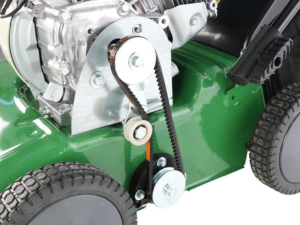 marina-systems-picky-b-balayeuse-thermique-moteur-b-s-xr750-sac-de-rcolte-et-brosse--62434_4_1749550048_IMG_684803e06719c