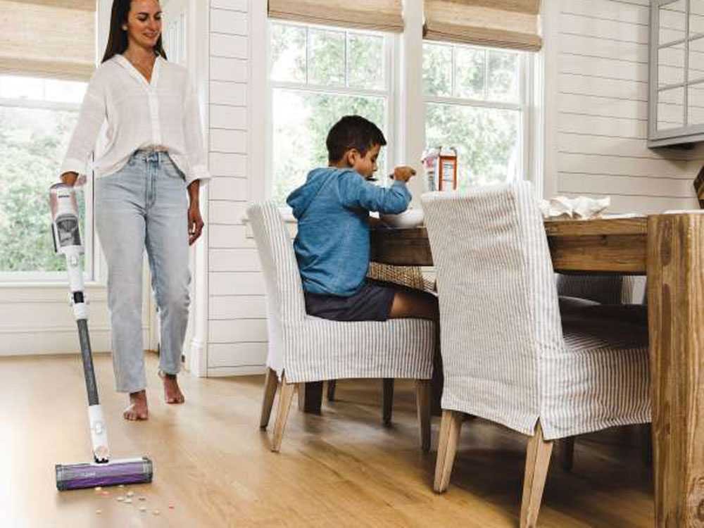 shark-detect-pro-iw1611eu-aspirateur-balai-sans-fil-batterie-18-v-aspirateur-shark-detect-pro-iw1611eu--54614_1_1729506174_IMG_67162b7e366cf