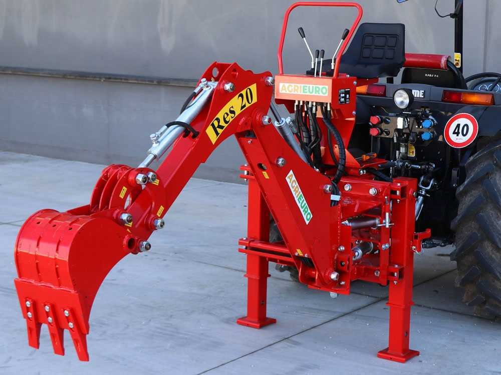 agrieuro-top-line-res20-pelle-rtro-pour-tracteur-avec-dplacement-latral-pelle-rtro-top-line-res20--47646_1_1710945961_IMG_65faf6a91f5e0