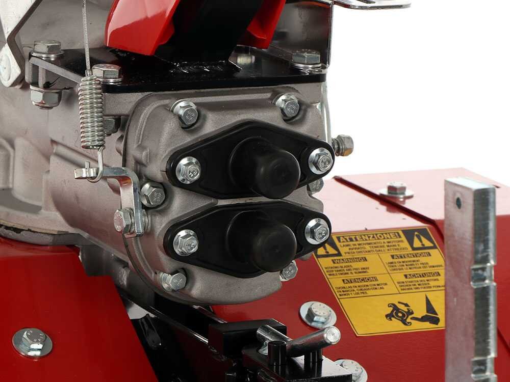 benassi-bl106h-motobineuse-essence-6-5-cv-moteur-honda-gx200-deux-prises-de-force--34169_8_1650537341_IMG_6261337d4a8b8