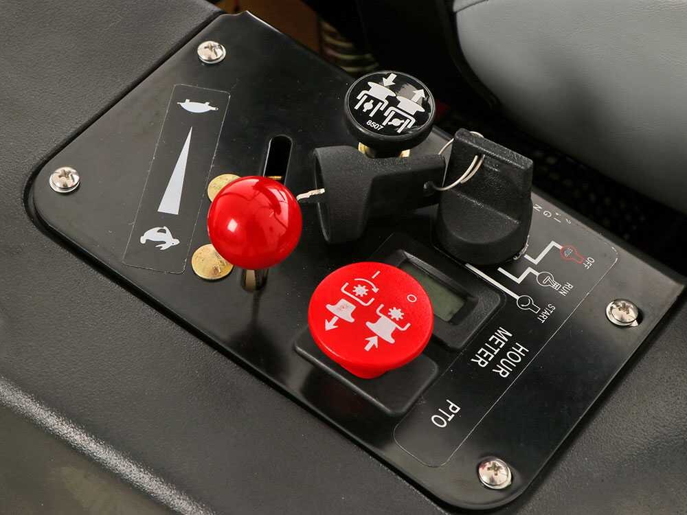 blue-bird-ztr-50l-pro-tondeuse-autoporte-rayon-de-braquage-zro-jection-latrale-et-coupe-mulching-le-plateau-de-coupe--76074_12_1781774210_IMG_6a33b7823dcf4