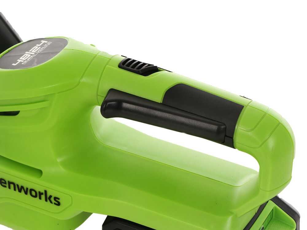 greenworks-g24ht56-taille-haie-batterie-au-lithium-24-v-8-ah-lame-de-56-cm-lame-de-56-cm-et-poigne--67539_2_1760605142_IMG_68f0b3d63acb0