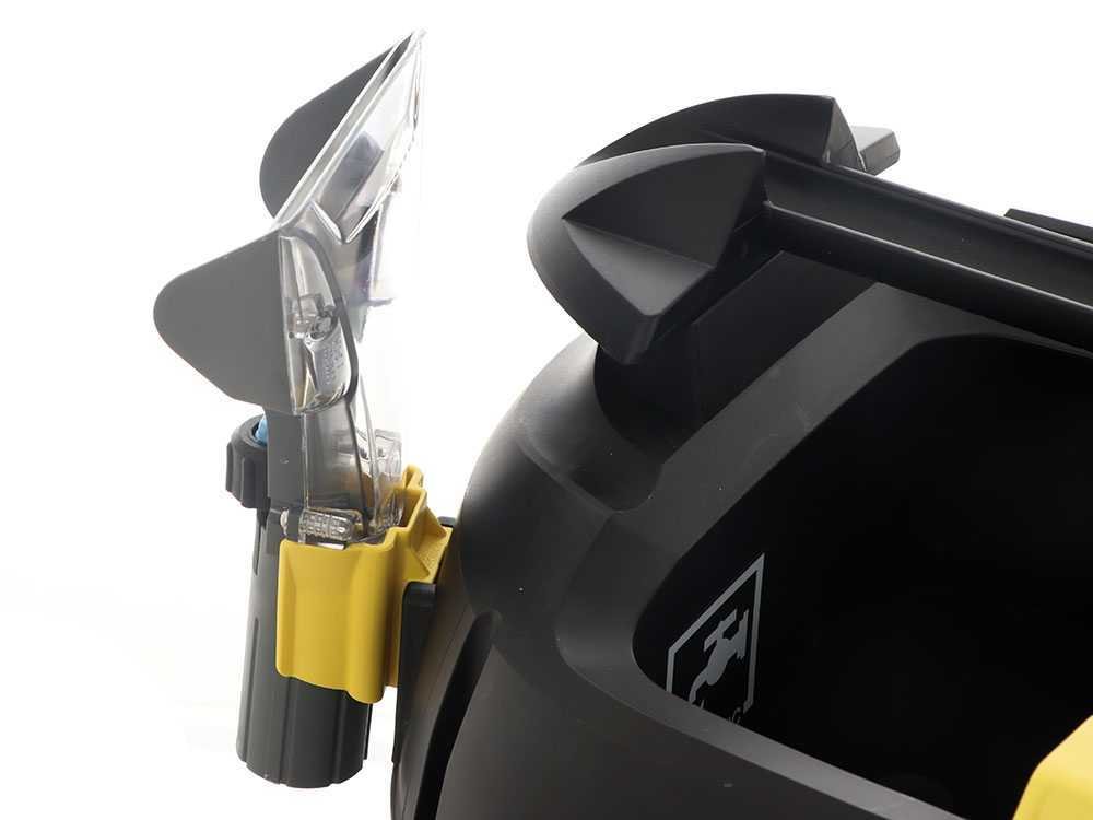 karcher-pro-tessili-puzzi-10-1-c-nettoyeur-de-tapis-et-moquettes-puissance-1250w-tension-220-240-autres-caractristiques--17943_2_1567669057_17921_2_1567520076_IMG_7474