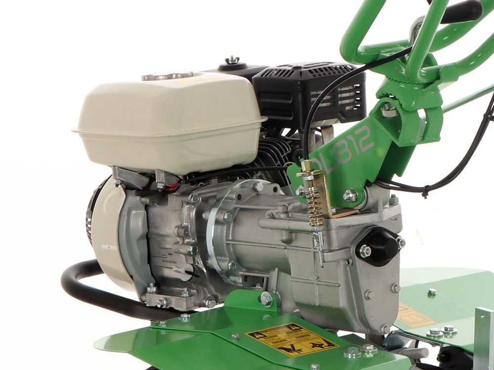lampacrescia-mgm-dl812-motobineuse-essence-6-5-cv-honda-gp200-moteur-honda-gp-200--40698_12_1679068027_IMG_64148b7be48a7