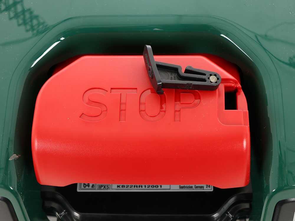 robomow-rks-1500-robot-tondeuse-avec-perimetre-avec-batterie-au-lithium-18-5v-4-9ah-caracteristiques--48285_3_1712560925_IMG_66139b1dbd488