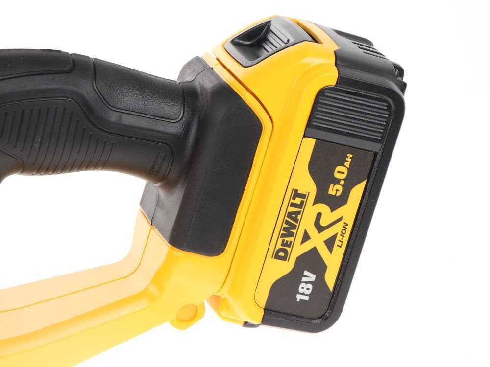 taille-haies-lectrique-batterie-dewalt-dcmht563n-xj-batterie-et-chargeur-non-inclus-poigne-batterie-et-chargeur-non-inclus--28917_3_1620395310_IMG_6095452e61ff8