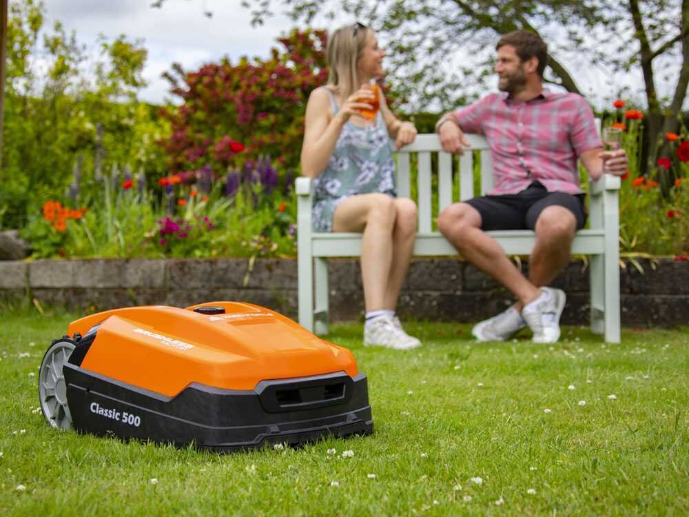 yard-force-classic-500b-robot-tondeuse-bluetooth-intgr-capteurs-anti-collisions-l-intelligence-du-robot-yard-force--34535_32_1652436735_IMG_627e2effcca5e