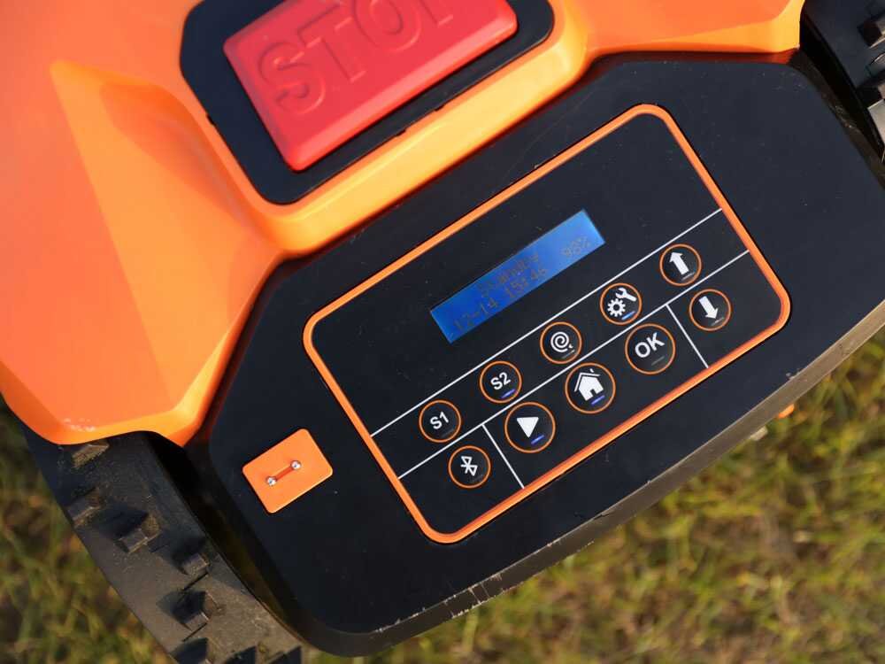 yard-force-xpower-800-robot-tondeuse-gestion-via-app-bluetooth-intgr-guidez-et-contrlez-votre-robot-depuis-votre-tlphone-portable--48135_33_1712328467_IMG_66100f132ba65